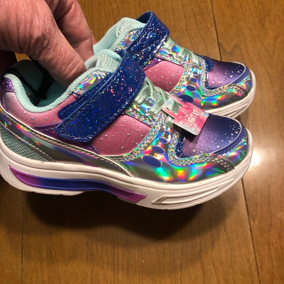 Cute girls sneakers with memory foam and they light up - Picture 4 of 5